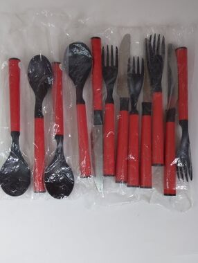 Mickey Mouse Theme Red Handle Flatware Set - 12-Piece Cutlery + Free Gift 🎁